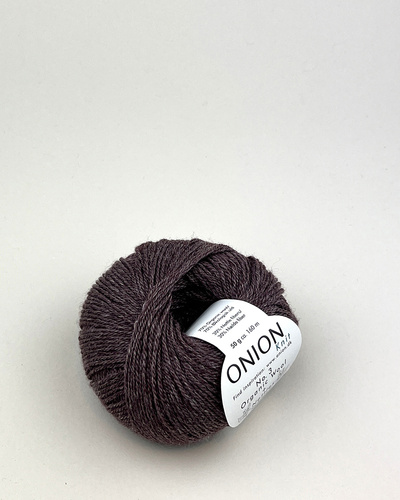 No.3 Organic Wool+Nettles  Sort oliven