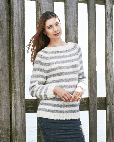 Stripet raglansweater