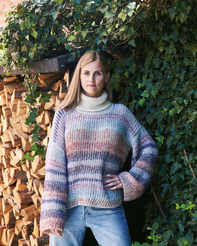 Tofarvet patent sweater i Rigmor/Luna